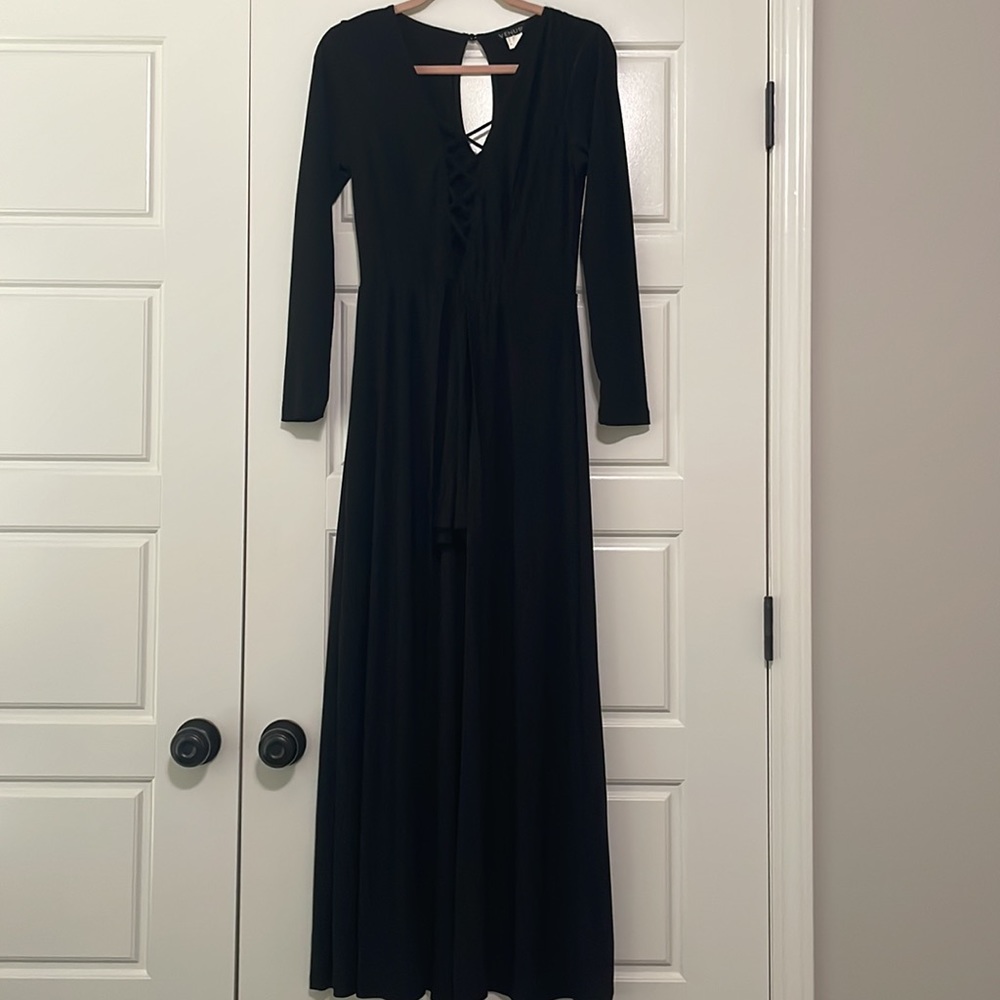 Super cute Venus long romper!